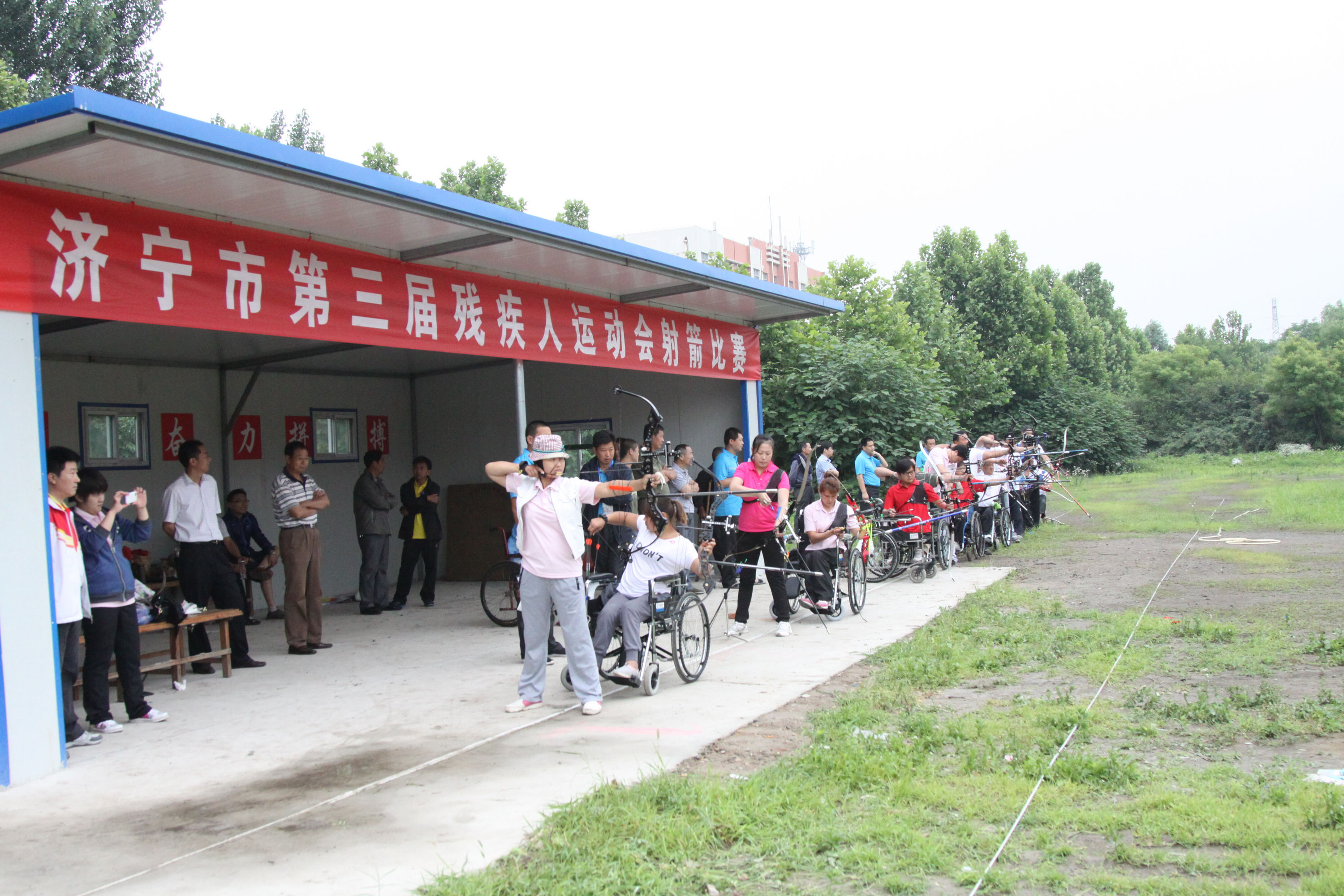 �����е�����м����˶����������