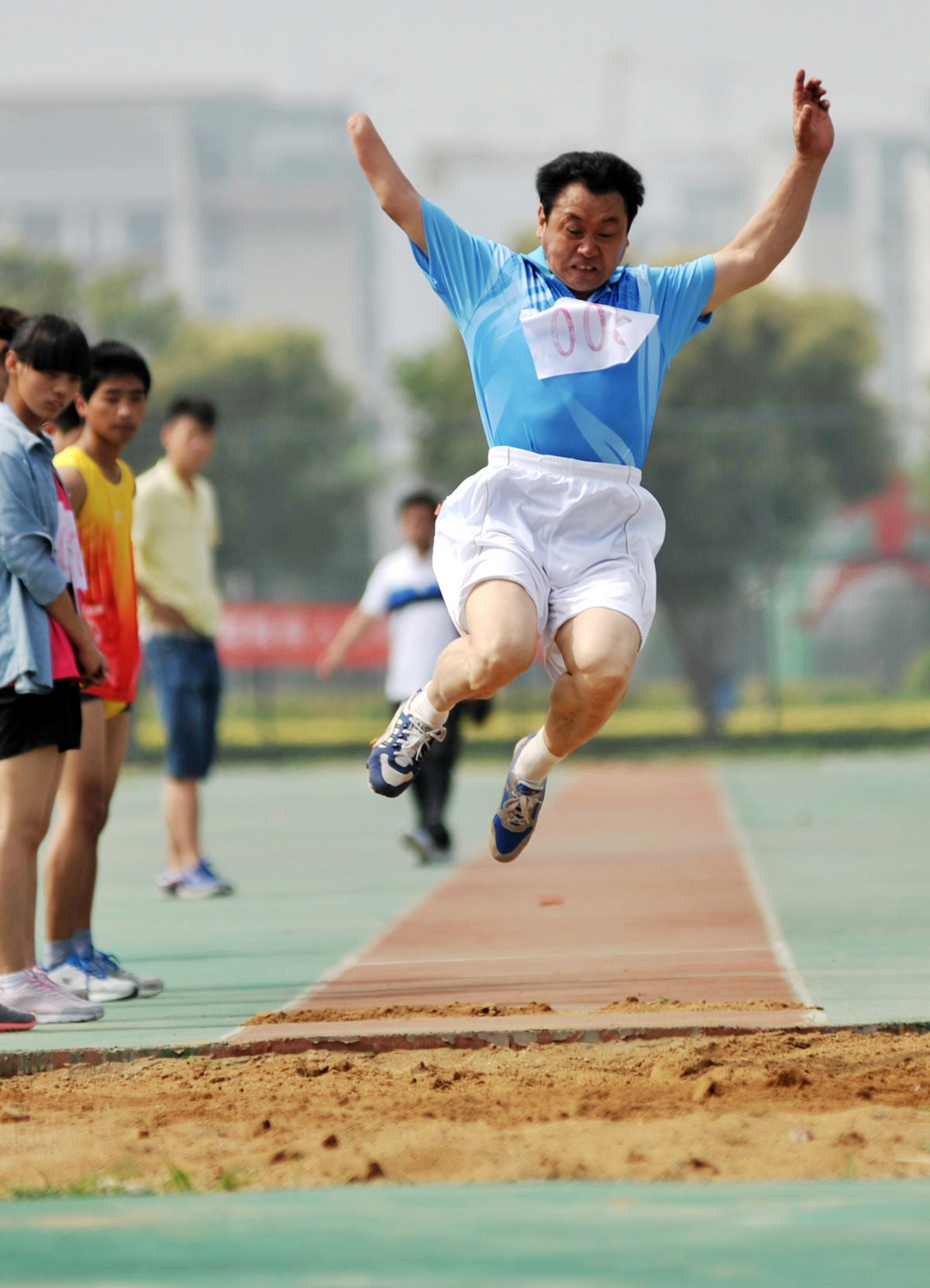 ��Զ�����ֳ�